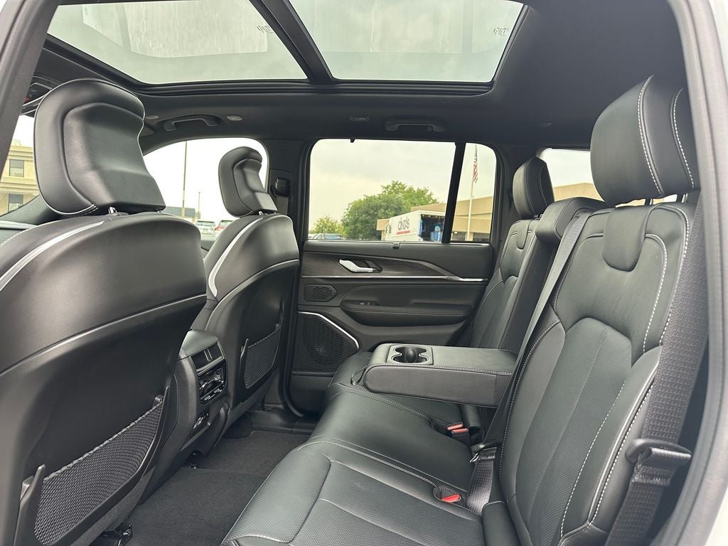 2025 Jeep Grand Cherokee GRAND CHEROKEE OVERLAND 4X4