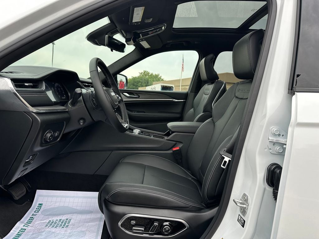 2025 Jeep Grand Cherokee GRAND CHEROKEE OVERLAND 4X4