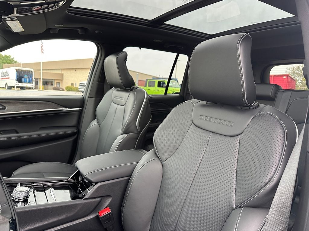2025 Jeep Grand Cherokee GRAND CHEROKEE OVERLAND 4X4