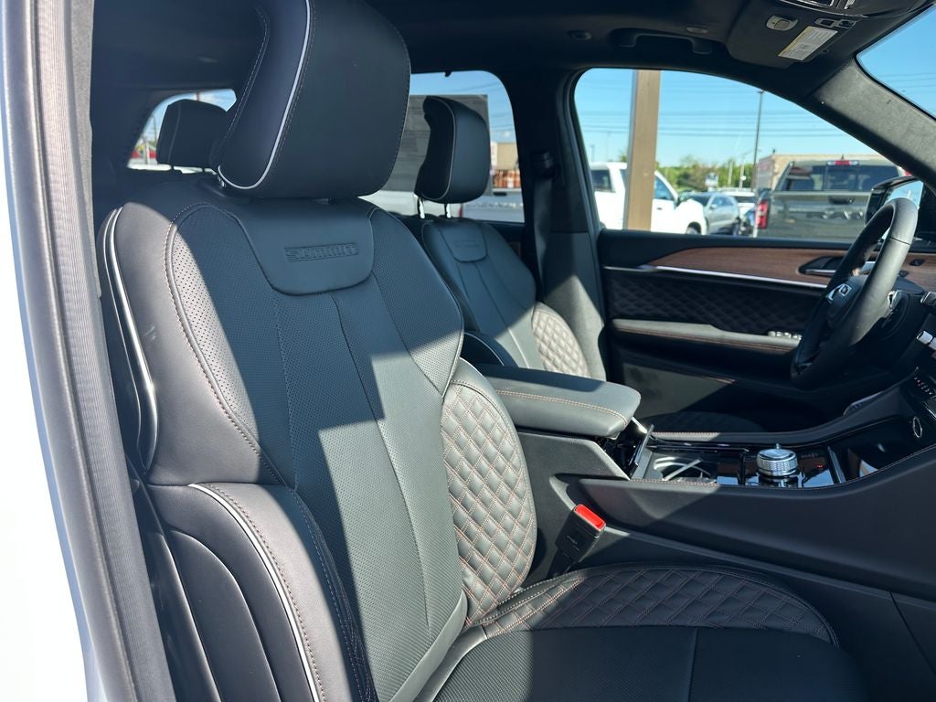 2026 Jeep Grand Cherokee GRAND CHEROKEE SUMMIT 4X4