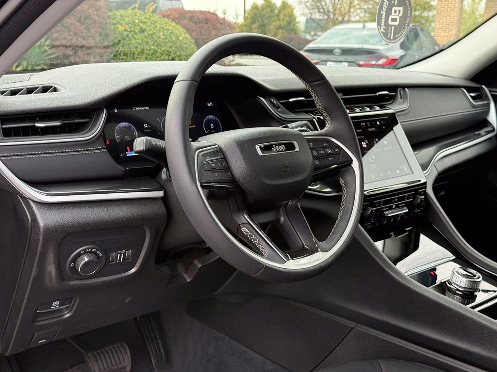 2023 Jeep Grand Cherokee L Laredo