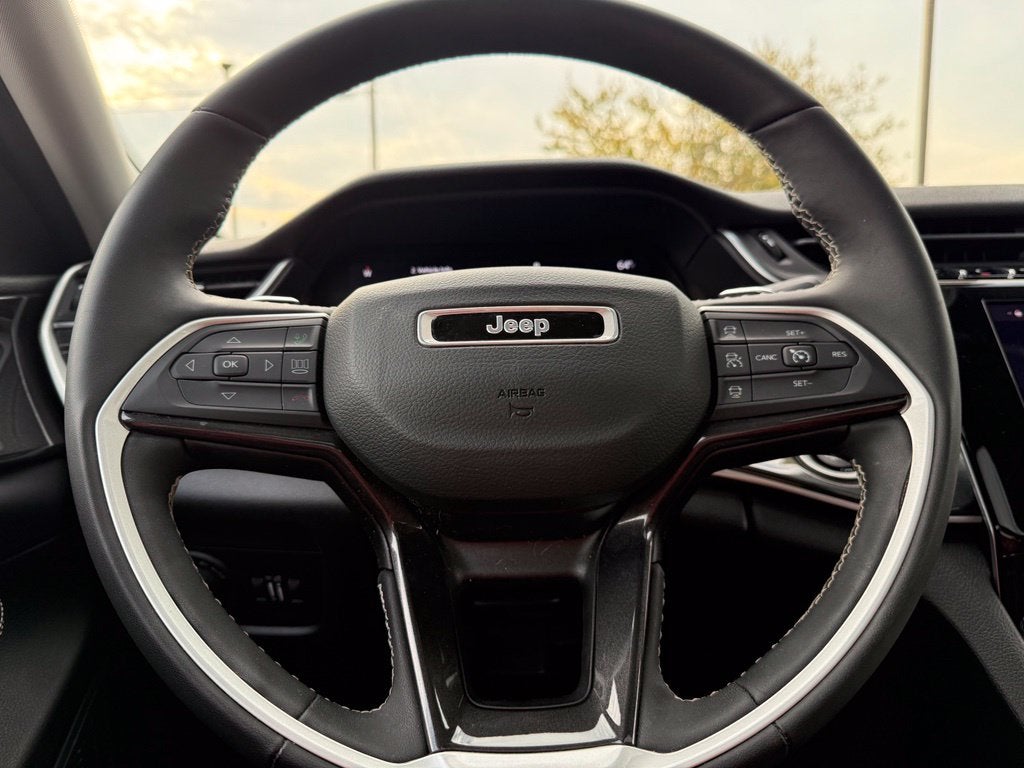 2023 Jeep Grand Cherokee L Laredo
