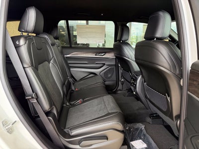 2027 Jeep Grand Cherokee GRAND CHEROKEE L LAREDO ALTITUDE 4X4