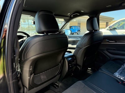 2027 Jeep Grand Cherokee GRAND CHEROKEE L LAREDO ALTITUDE 4X4