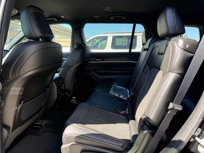 2027 Jeep Grand Cherokee GRAND CHEROKEE L LAREDO ALTITUDE 4X4