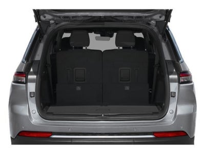 2027 Jeep Grand Cherokee Laredo Altitude