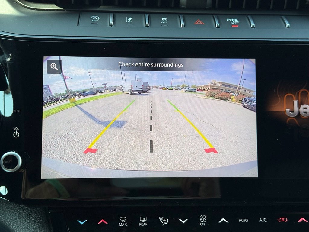 2027 Jeep Grand Cherokee GRAND CHEROKEE L LAREDO ALTITUDE 4X4