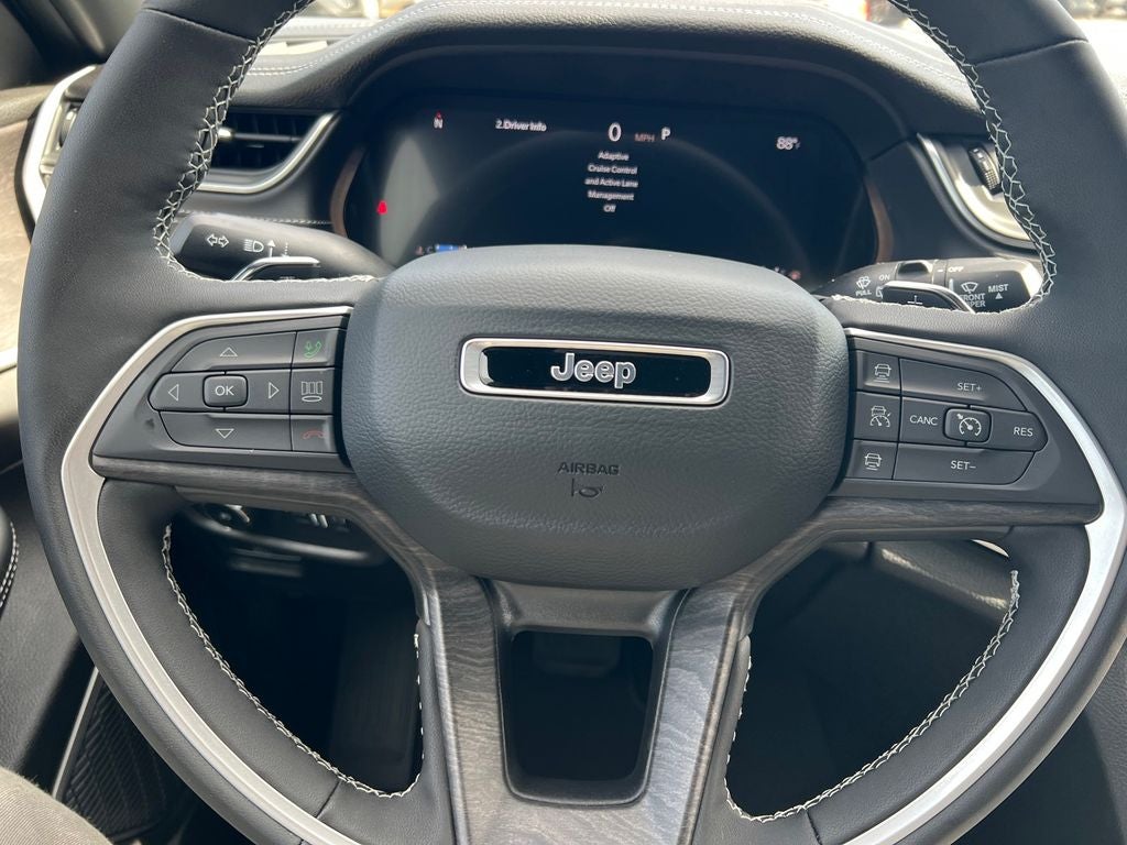 2025 Jeep Grand Cherokee GRAND CHEROKEE L LIMITED 4X4