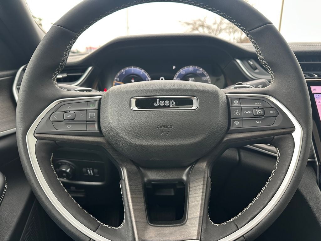 2025 Jeep Grand Cherokee GRAND CHEROKEE L LIMITED 4X4