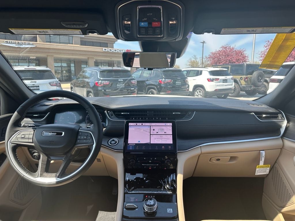 2025 Jeep Grand Cherokee GRAND CHEROKEE L LIMITED 4X4