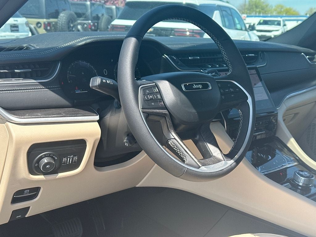 2025 Jeep Grand Cherokee GRAND CHEROKEE L LIMITED 4X4