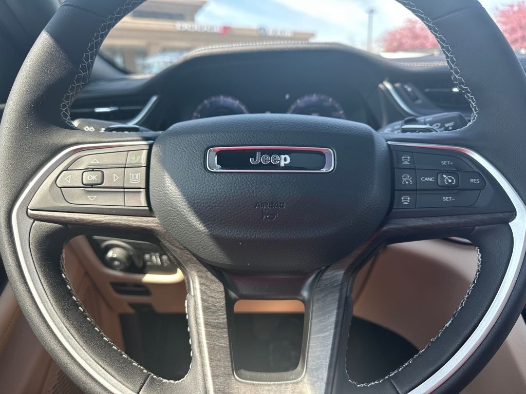 2025 Jeep Grand Cherokee GRAND CHEROKEE L LIMITED 4X4