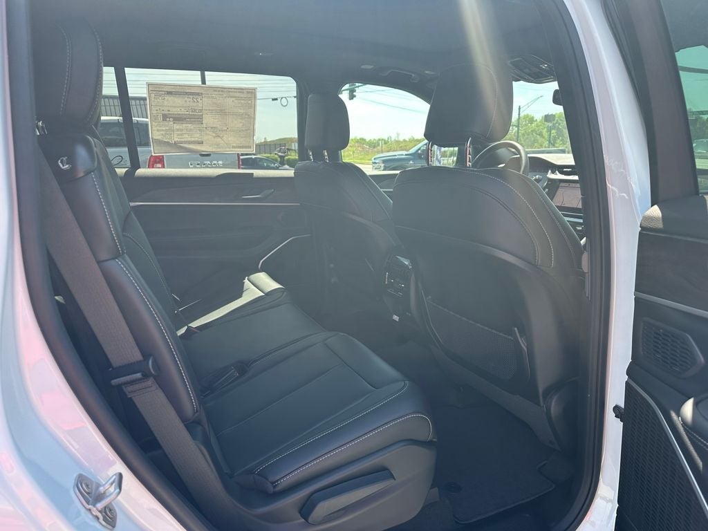 2026 Jeep Grand Cherokee GRAND CHEROKEE L LIMITED 4X4