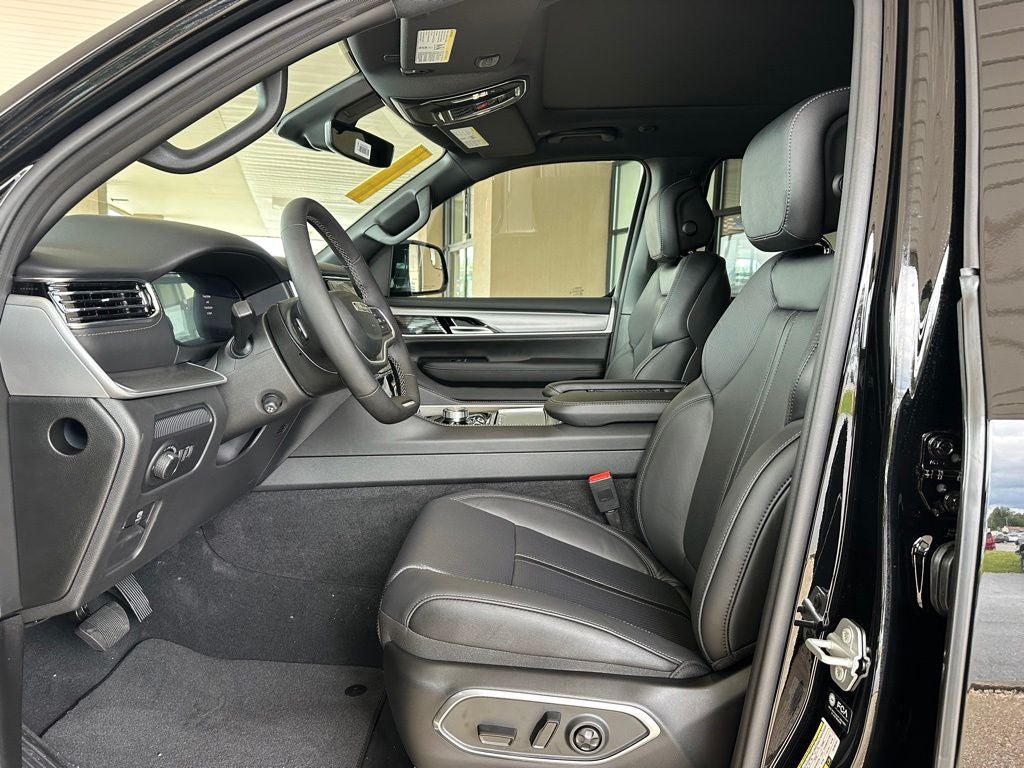 2026 Jeep Grand Wagoneer GRAND WAGONEER L LIMITED RESERVE 4X4
