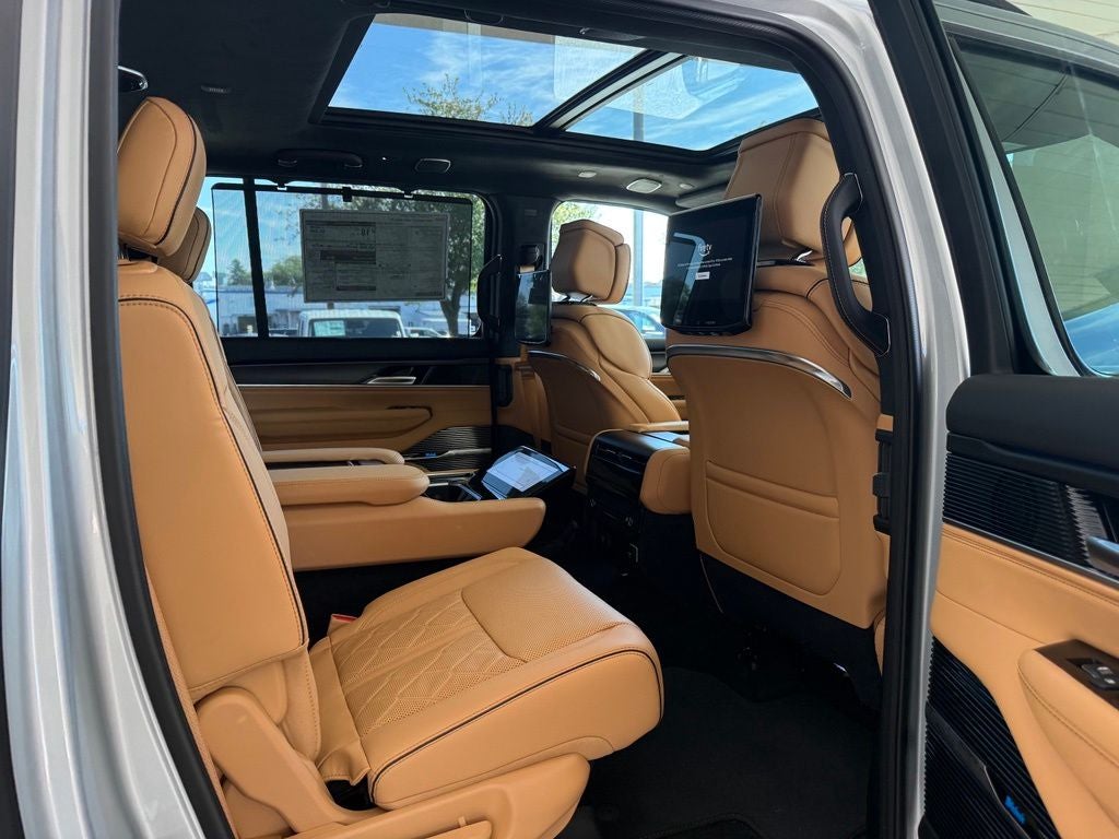 2026 Jeep Grand Wagoneer GRAND WAGONEER L SUMMIT RESERVE 4X4