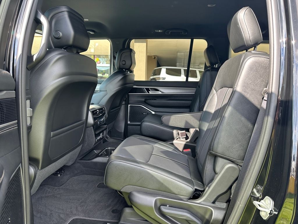 2026 Jeep Grand Wagoneer GRAND WAGONEER LIMITED ALTITUDE 4X4