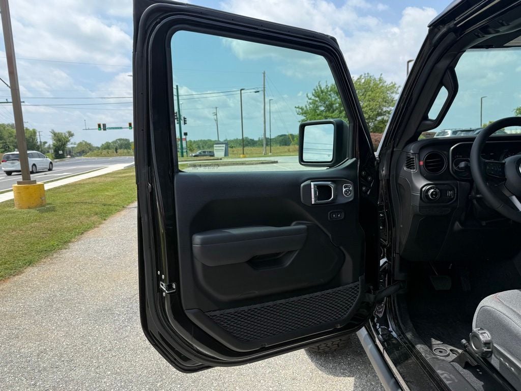 2026 Jeep Gladiator GLADIATOR SHADOW OPS 4X4