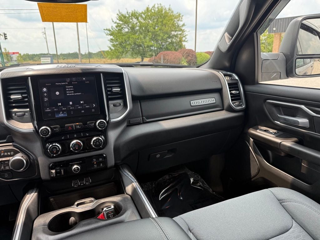 2025 RAM 1500 Big Horn Crew Cab 4x4 5'7' Box