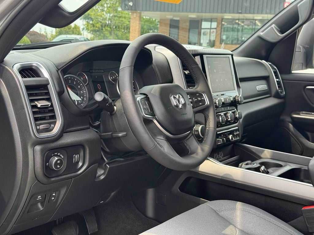 2025 RAM 1500 Big Horn Crew Cab 4x4 5'7' Box