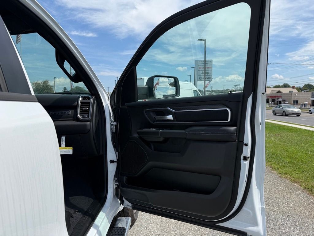 2026 RAM 1500 Big Horn Crew Cab 4x4 5'7' Box