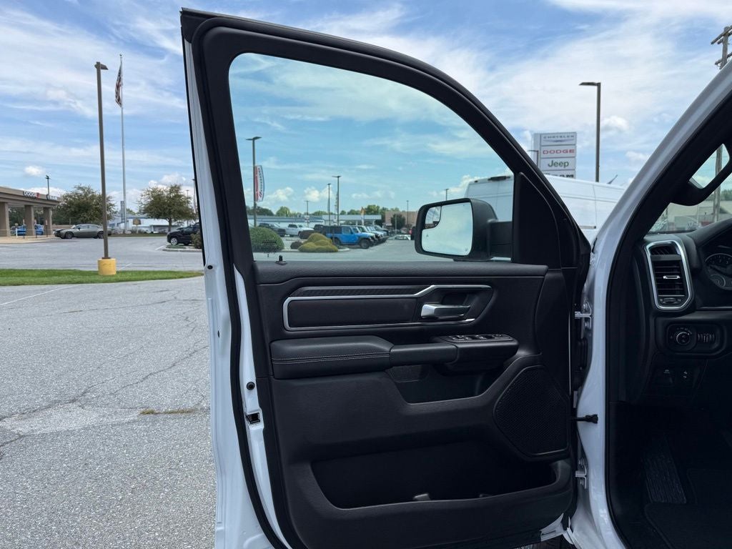 2026 RAM 1500 Big Horn Crew Cab 4x4 5'7' Box
