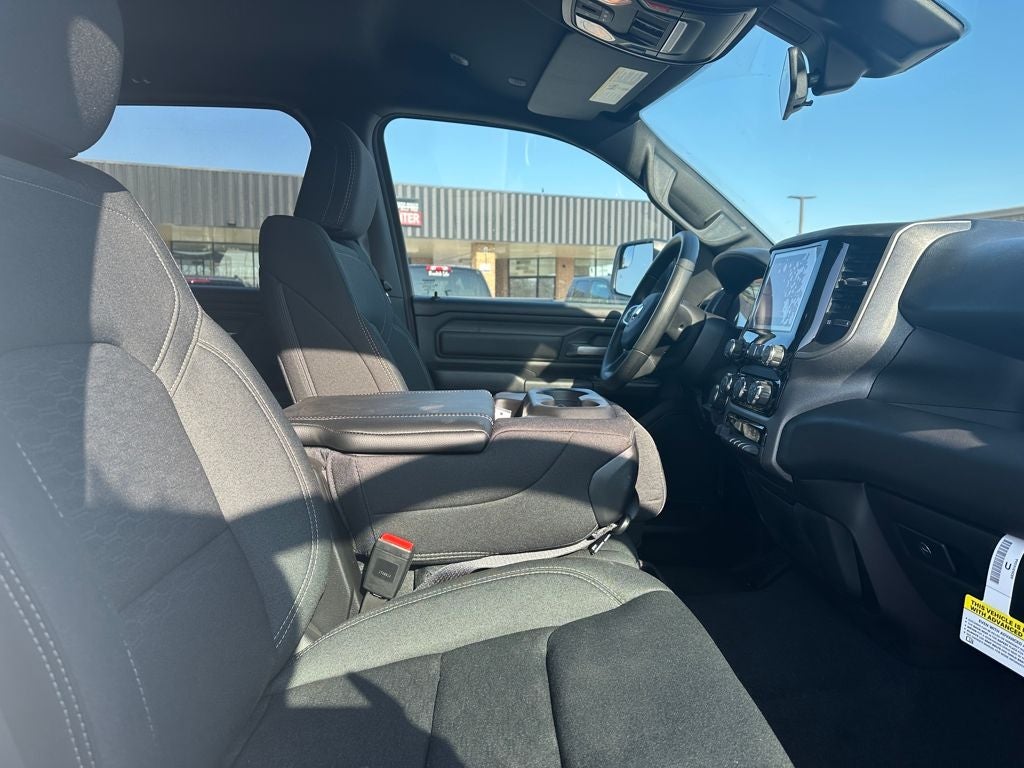 2026 RAM Ram 1500 RAM 1500 TRADESMAN CREW CAB 4X4 5'7' BOX