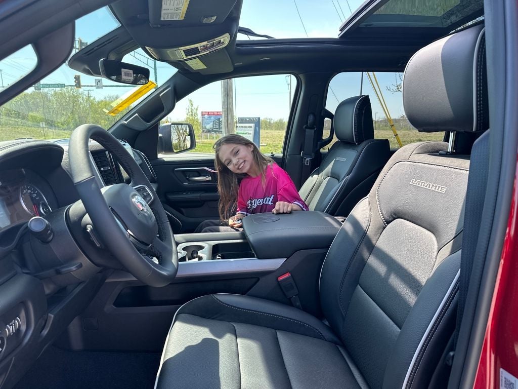 2026 RAM Ram 1500 RAM 1500 LARAMIE CREW CAB 4X4 5'7' BOX