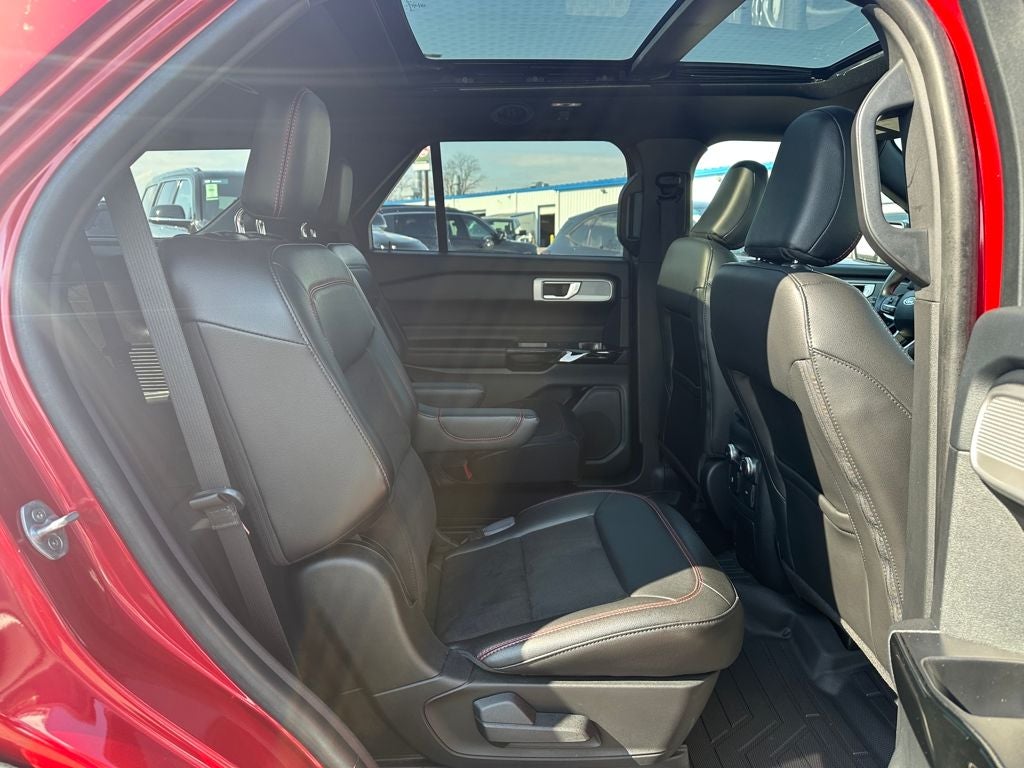 2022 Ford Explorer ST-Line