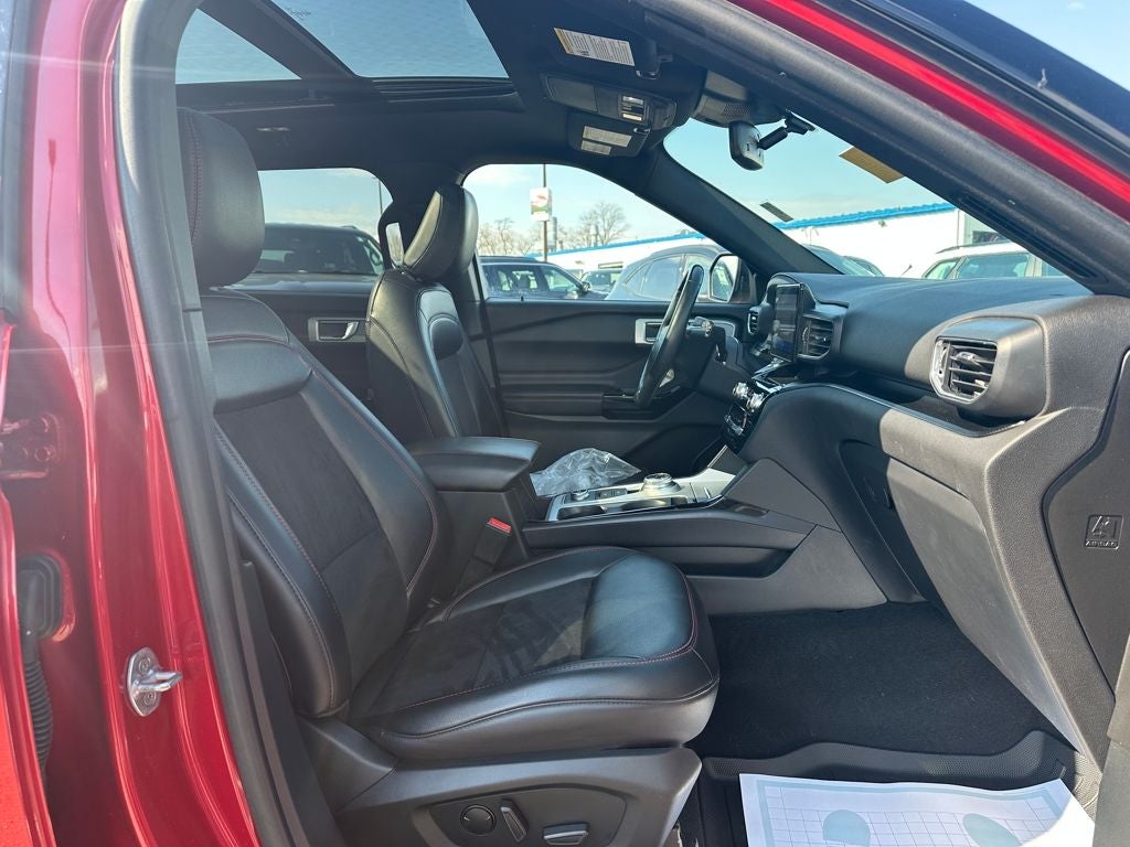 2022 Ford Explorer ST-Line