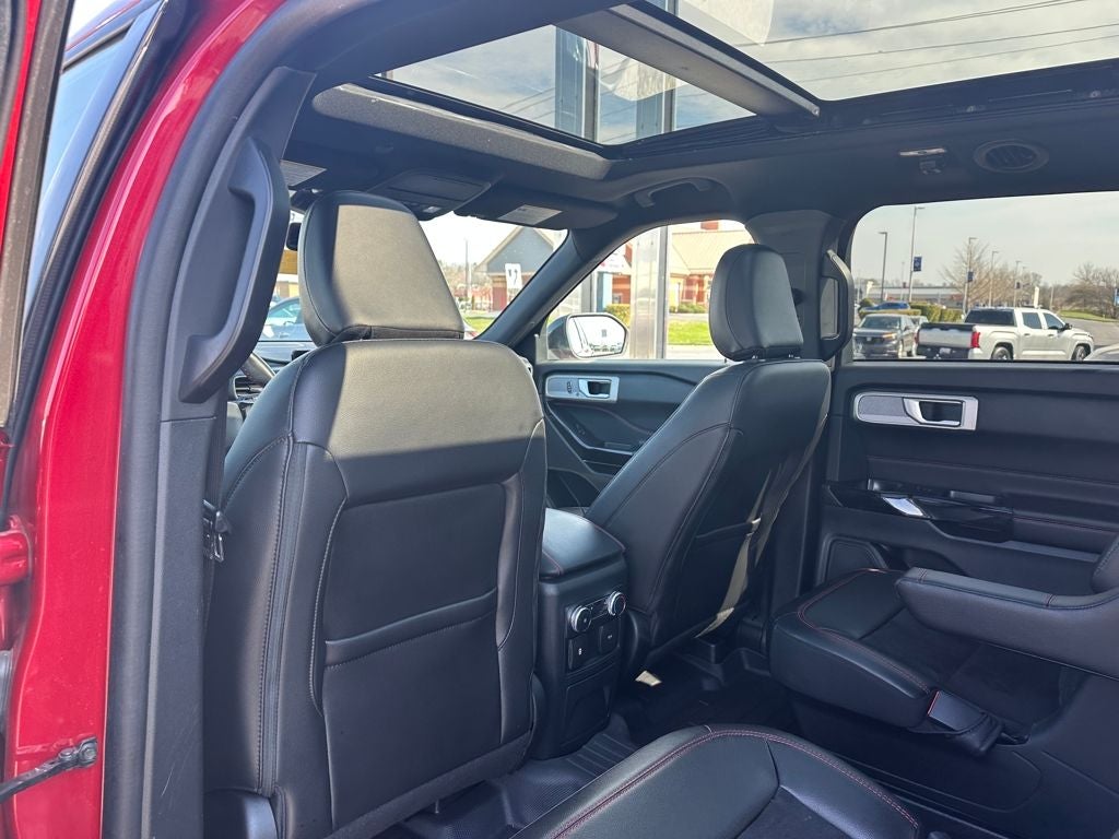 2022 Ford Explorer ST-Line