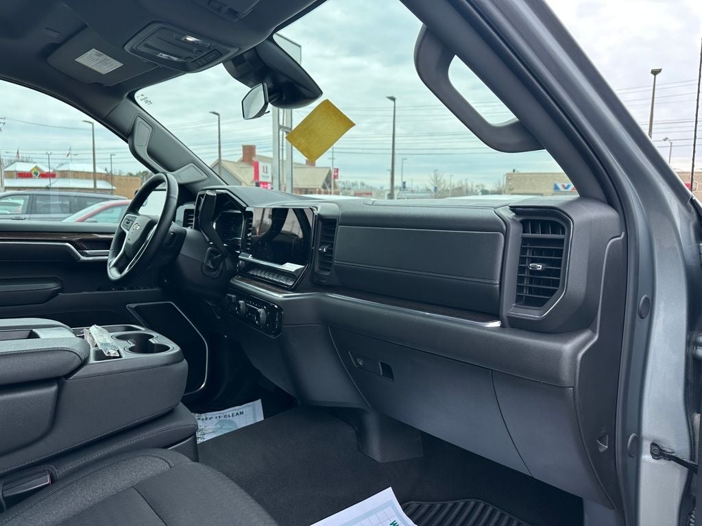 2025 Chevrolet Silverado 1500 4WD Crew Cab Standard Bed LT