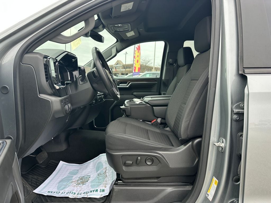 2025 Chevrolet Silverado 1500 4WD Crew Cab Standard Bed LT