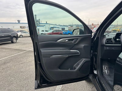 2025 Chevrolet Traverse AWD LT