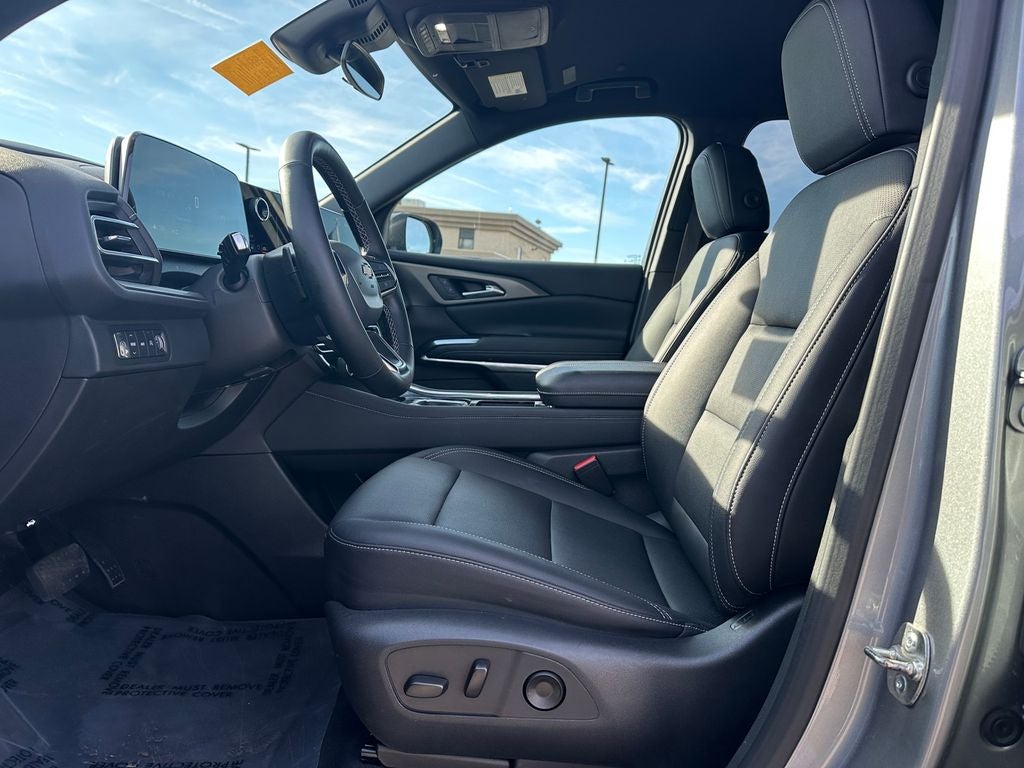 2025 Chevrolet Traverse LT 2LT