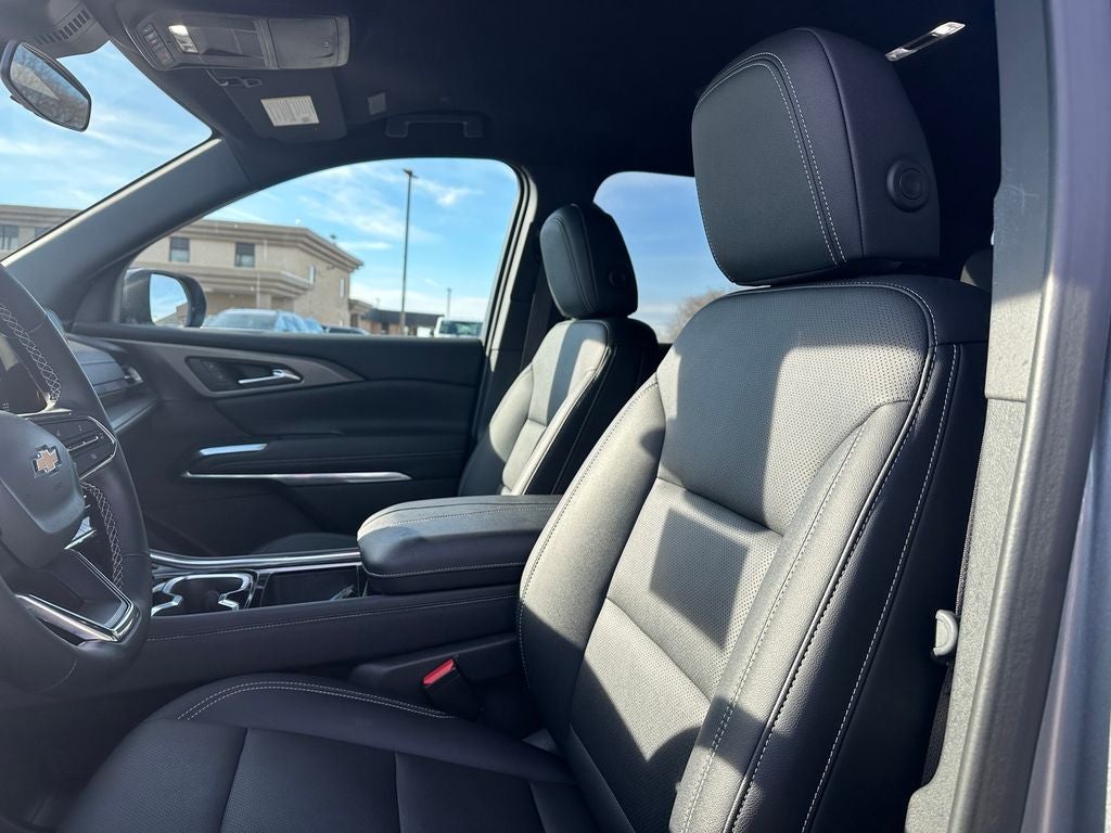 2025 Chevrolet Traverse LT 2LT