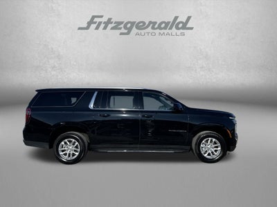 2025 Chevrolet Suburban 4WD LT