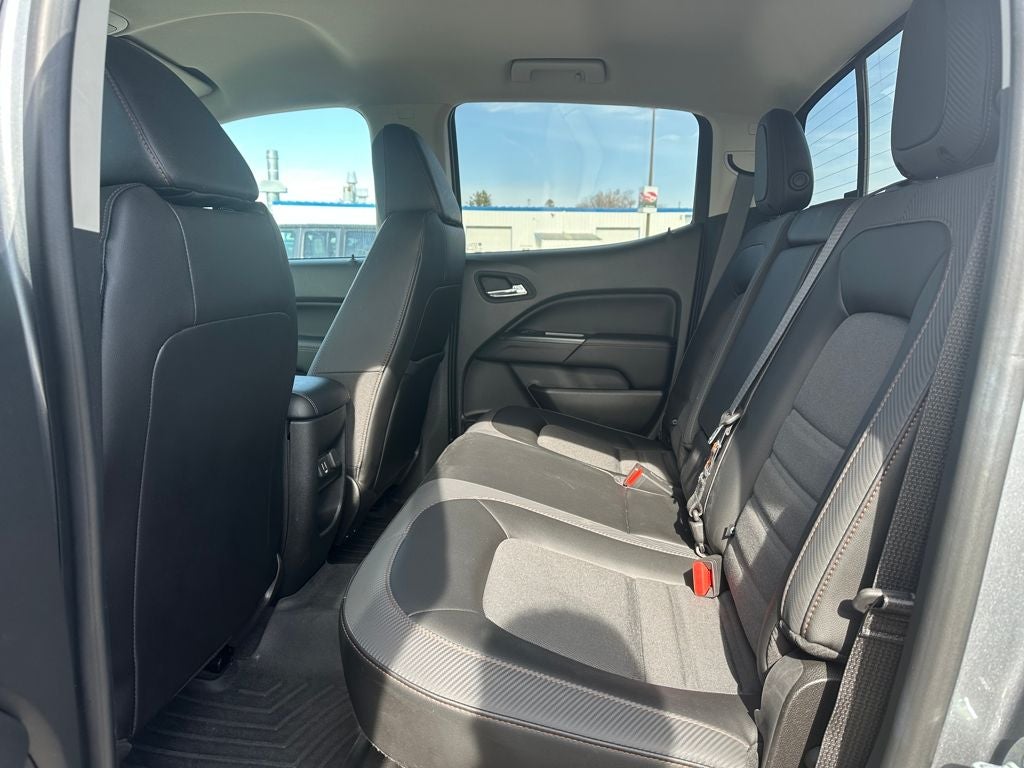 2022 GMC Canyon 4WD Crew Cab Short Box AT4 - Cloth