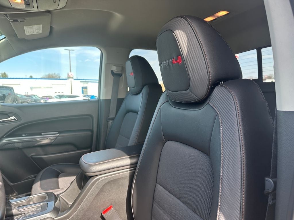 2022 GMC Canyon 4WD Crew Cab Short Box AT4 - Cloth