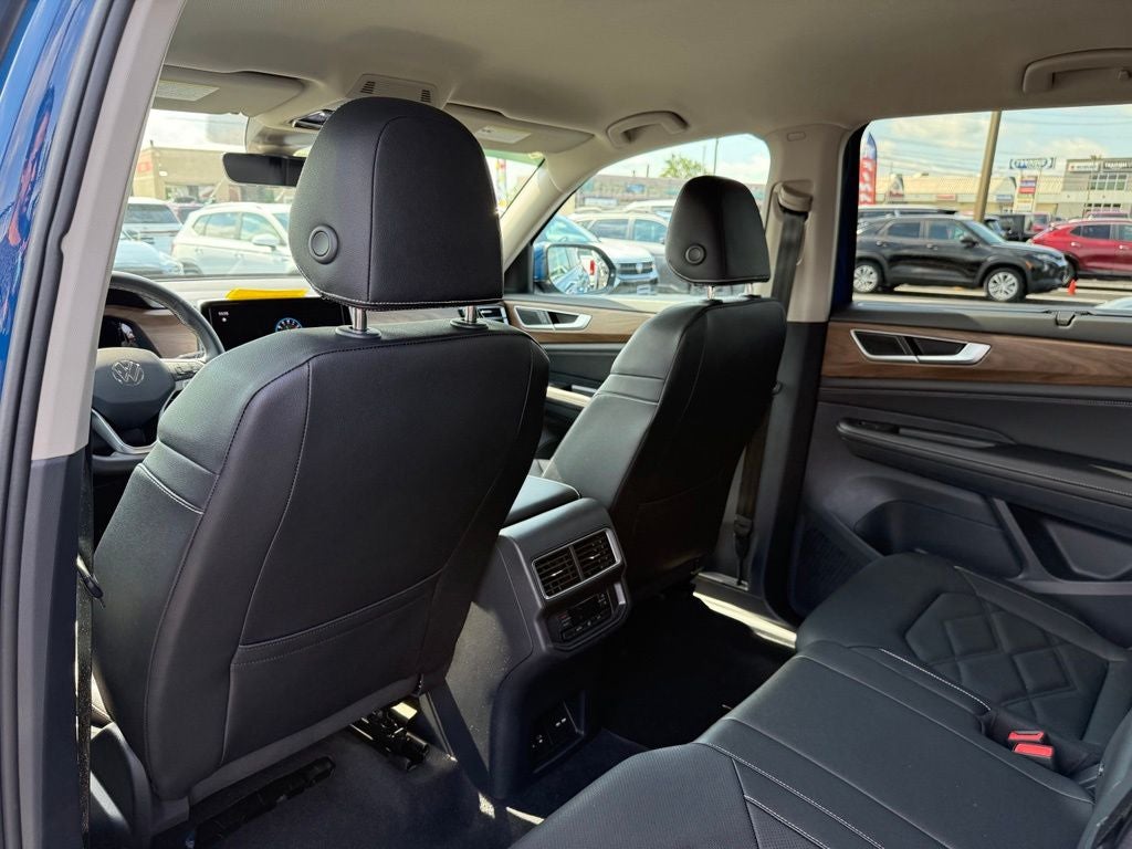 2026 Volkswagen Atlas SE with Technology
