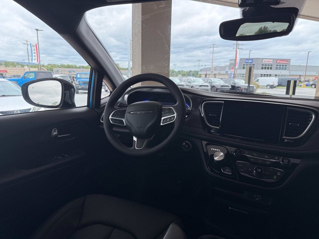 2027 Chrysler Pacifica PACIFICA SELECT