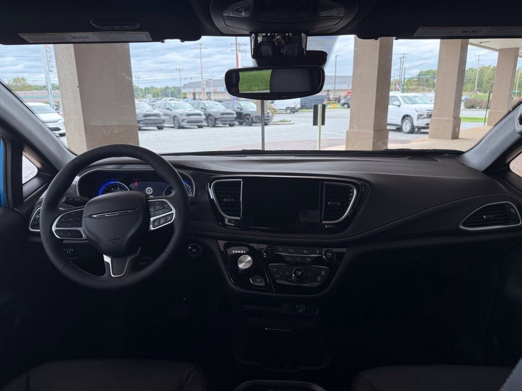 2027 Chrysler Pacifica PACIFICA SELECT
