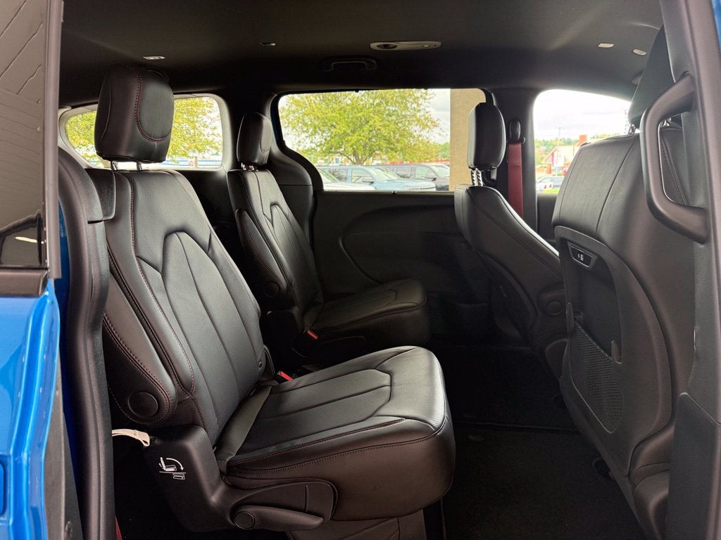 2027 Chrysler Pacifica PACIFICA SELECT