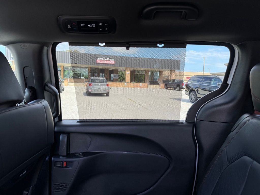 2027 Chrysler Pacifica PACIFICA SELECT