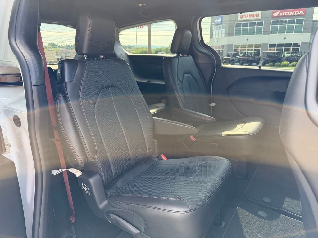 2027 Chrysler Pacifica PACIFICA SELECT