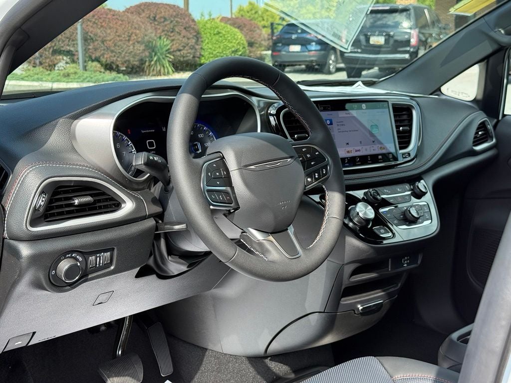 2027 Chrysler Pacifica PACIFICA SELECT
