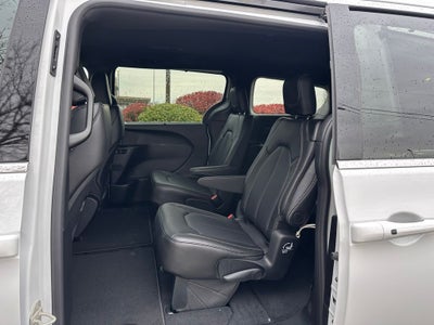 2026 Chrysler Voyager VOYAGER LX