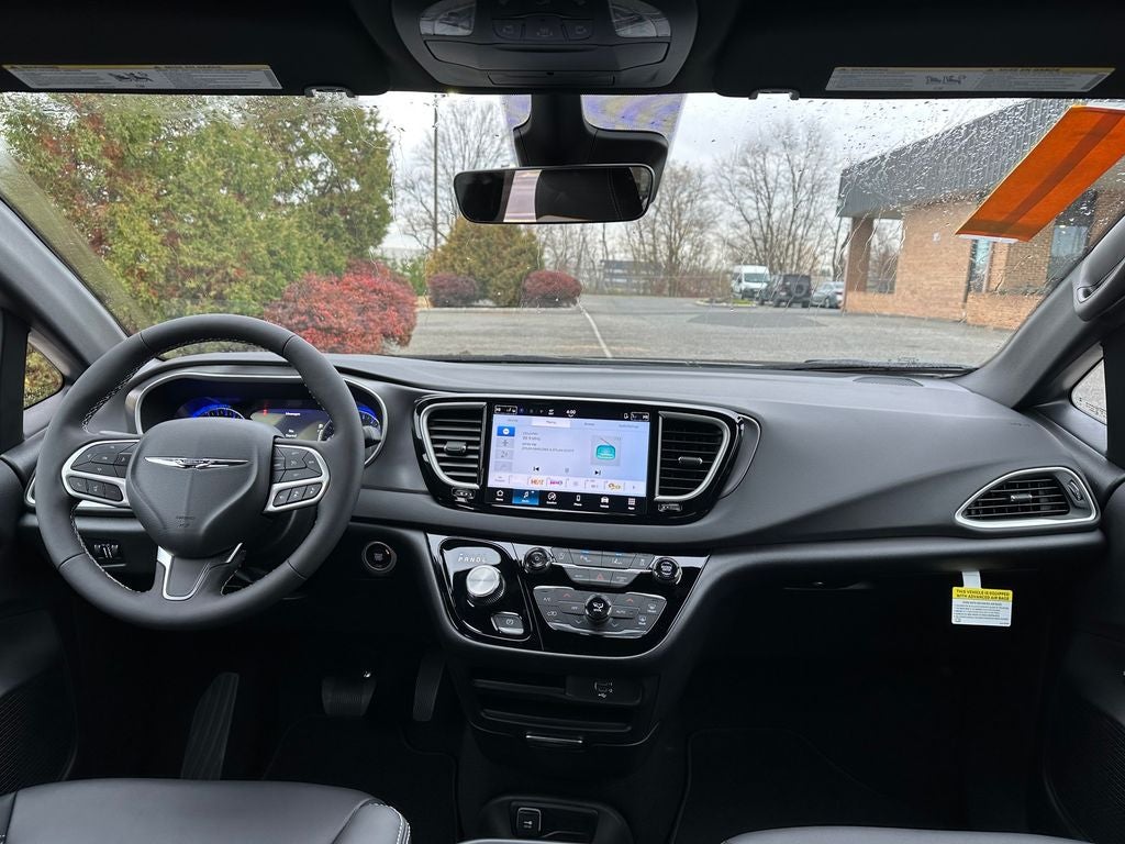 2026 Chrysler Voyager VOYAGER LX