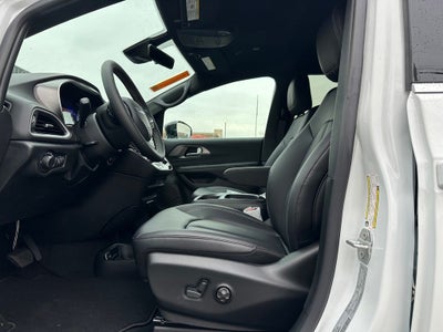 2026 Chrysler Voyager VOYAGER LX