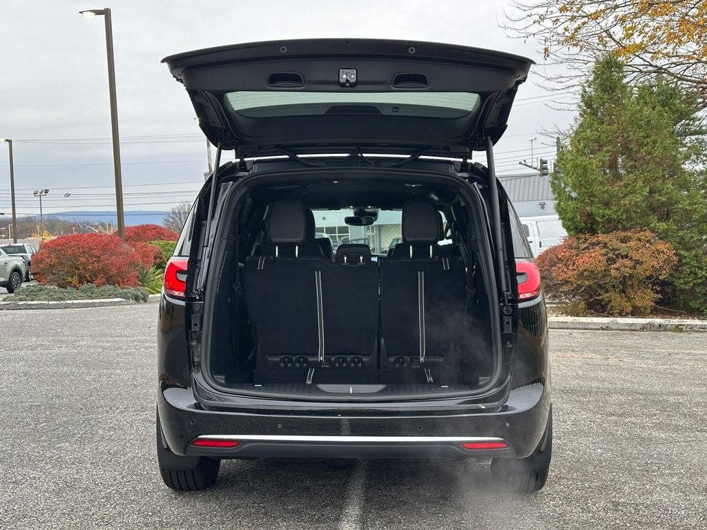 2026 Chrysler Pacifica PACIFICA SELECT AWD