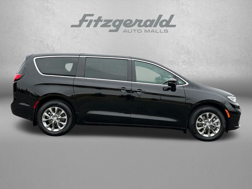 2026 Chrysler Pacifica PACIFICA SELECT AWD